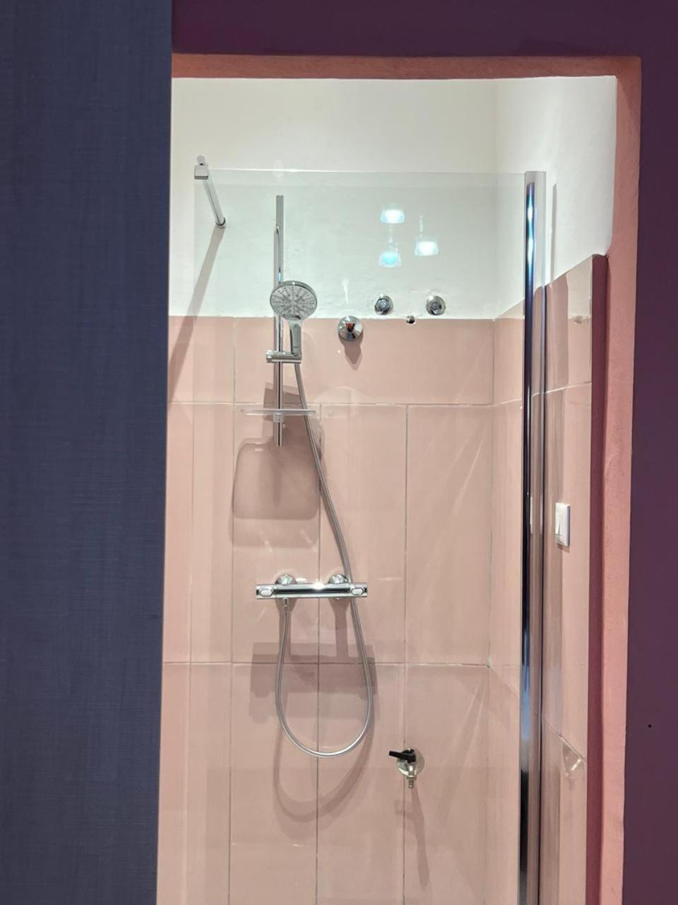 City Centre Rooms 4R Shkodër エクステリア 写真